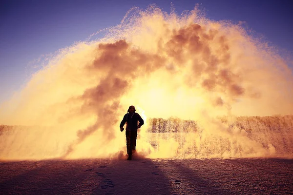 Água fervente em tempo frio — Fotografia de Stock