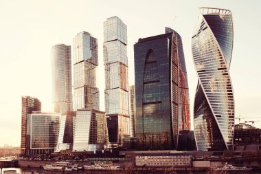 Modern gökdelenler bölge