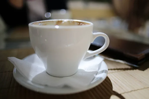 Kopje thee in een café — Stockfoto