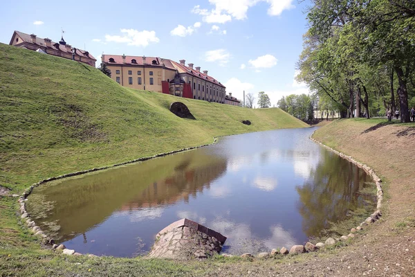 Castelo pitoresco na Bielorrússia — Fotografia de Stock