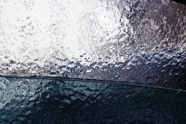 冷冻的玻璃上的冰花纹理 — 图库照片