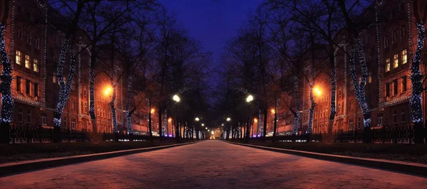 Gece muhteşem şehir — Stok fotoğraf