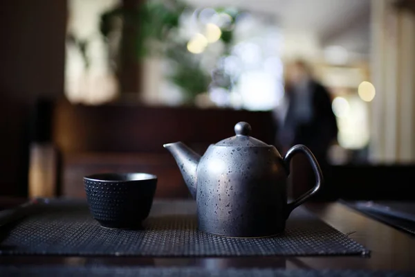 Зелений чай в кафе — стокове фото