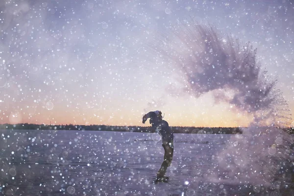 Fontanna co człowiek śniegu — Zdjęcie stockowe