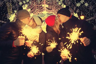 Gençlik Caddesi üzerinde yeni yıl kutlama