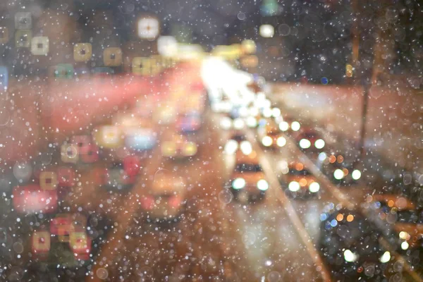 Éjszakai város közúti forgalom — Stock Fotó