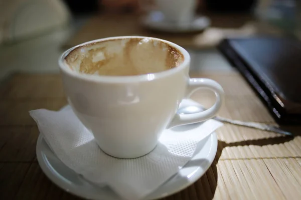 Tasse Tee in einem Café — Stockfoto