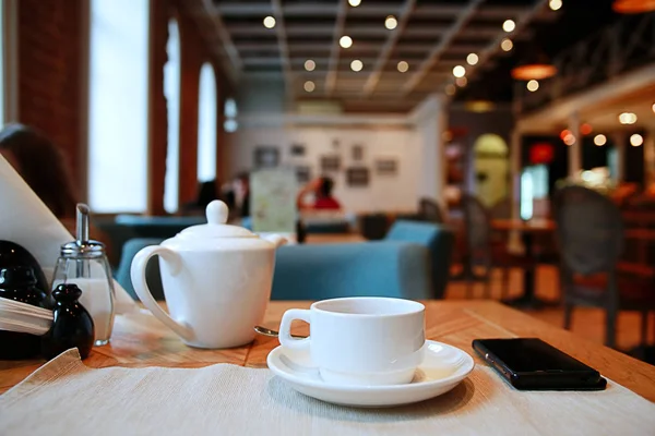 Tasse Tee in einem Café — Stockfoto