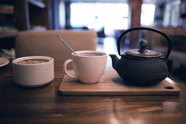 Taza de té en un café —  Fotos de Stock