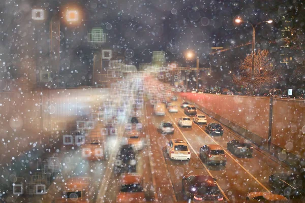 Noche ciudad tráfico por carretera — Foto de Stock