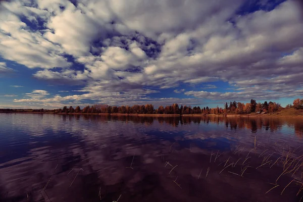 Autumn Forest river landscape — Stock Photo, Image