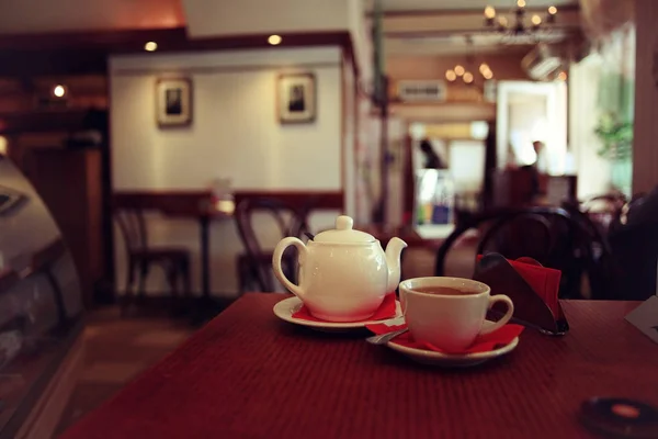 Taza de té en un café — Foto de Stock