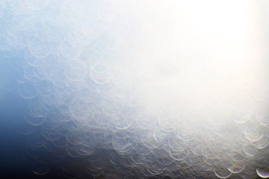 ışık bokeh camına düşüyor