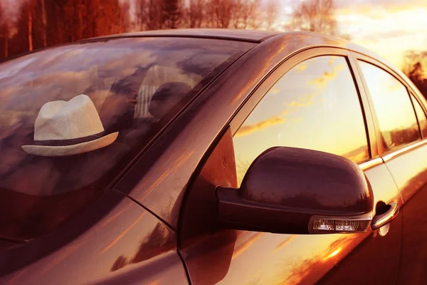 Sommersonnenuntergang auf der Autobahn — Stockfoto