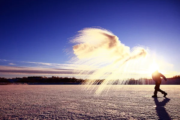 Água fervente em tempo frio — Fotografia de Stock