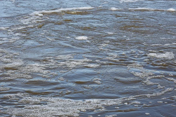 Пенная текстура воды — стоковое фото