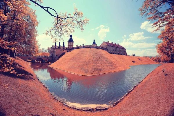 Castelo pitoresco na Bielorrússia — Fotografia de Stock