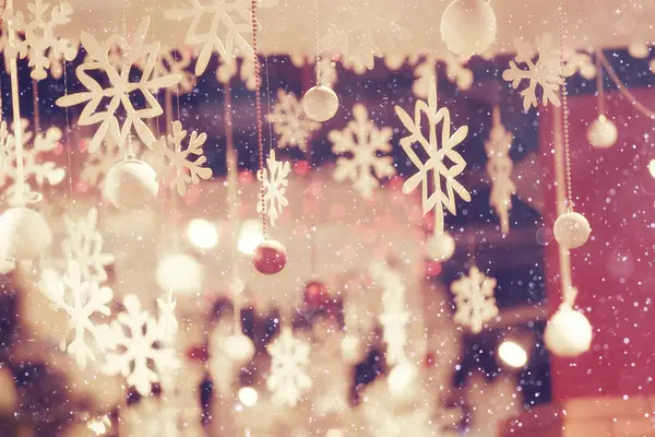 Flocos de neve de Natal desfocados — Fotografia de Stock
