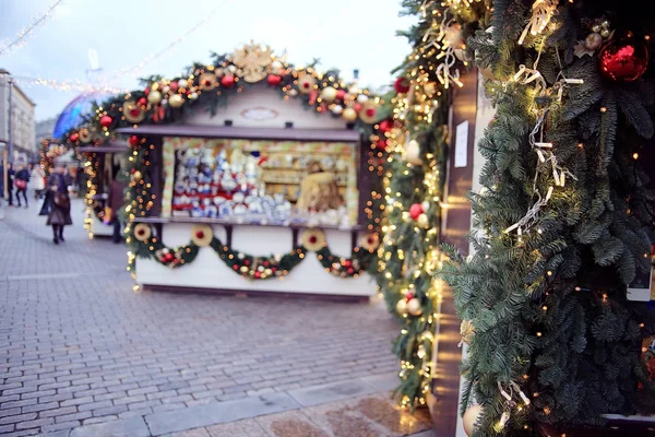 Kerstboom op straat — Stockfoto