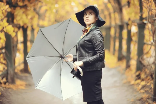 Brunette woman in hat — Stock Photo, Image