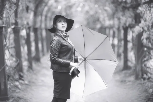 Brunette woman in hat — Stock Photo, Image