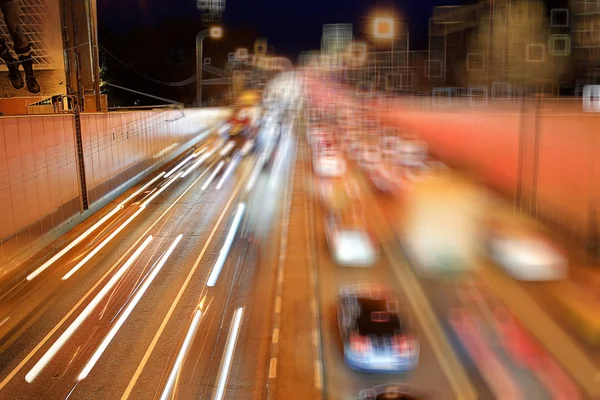 Tráfico nocturno — Foto de Stock