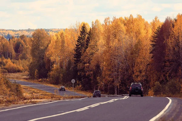 Highway höstlandskap — Stockfoto