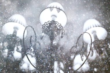 Pahalı bir iç süslü avize