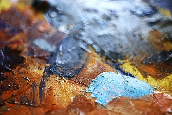 sanatçının tuval üzerine yağlıboya