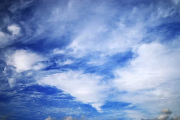 Blue sky with clouds — Stock Photo, Image