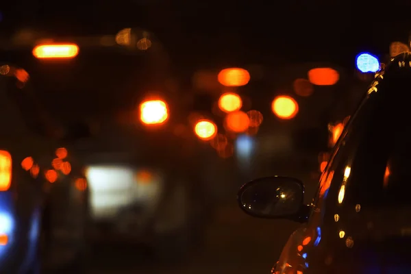 Lichter in der Nacht in einer Stadt — Stockfoto
