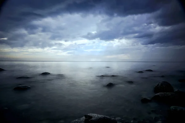 Nubes grises antes de la tormenta —  Fotos de Stock