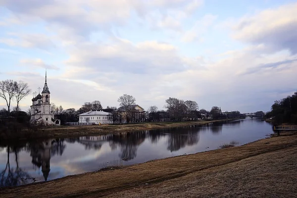 River embankment in Vologda — Stock Photo, Image