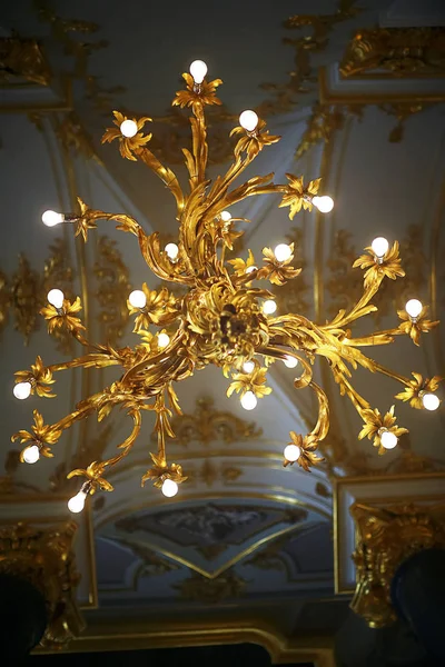 Luxe interieur in het Peterhof — Stockfoto