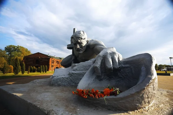 Пам'ятник присвячений війні — стокове фото