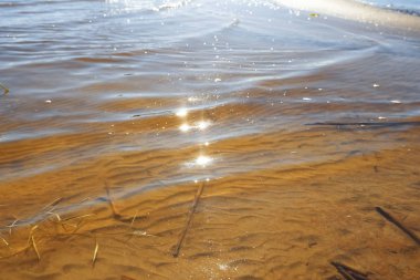 Su gelen kum izlemeler