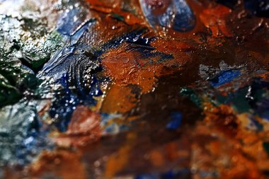 sanatçının tuval üzerine yağlıboya