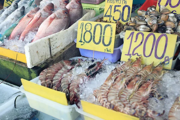 Mercado asiático de peixe — Fotografia de Stock