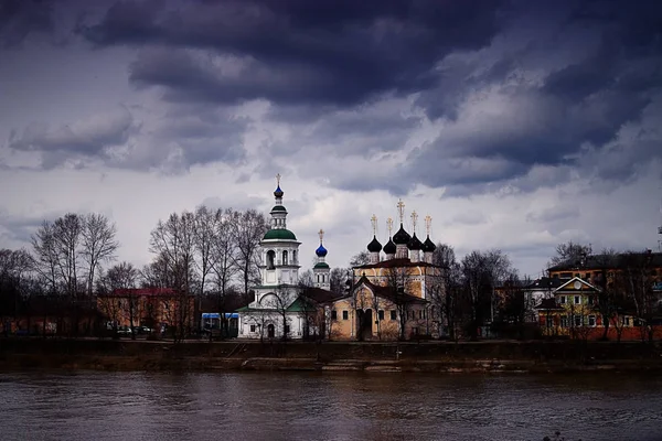 Old church and trees — Stock Photo, Image