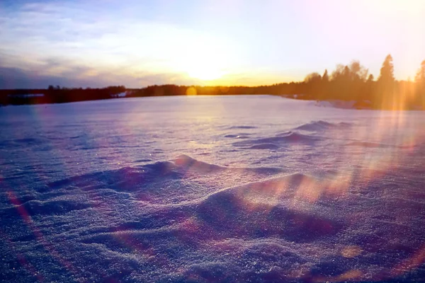 Étang gelé dans la glace — Photo