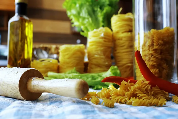 Pasta per cucinare in un ristorante — Foto Stock