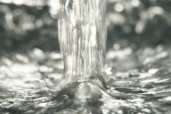 Vodní stříkací vzduchové bubliny — Stock fotografie