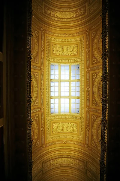 Interior de lujo en el Peterhof — Foto de Stock