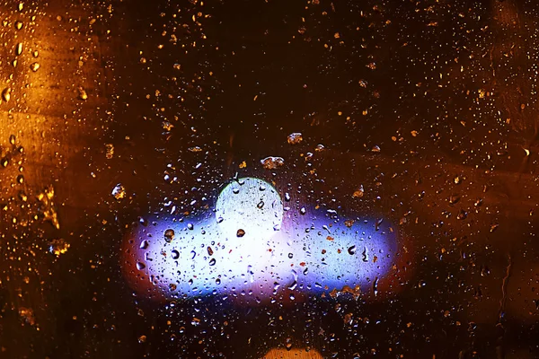 Капли воды на туманном стекле — стоковое фото