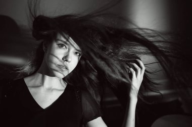 Genç güzel kadın.