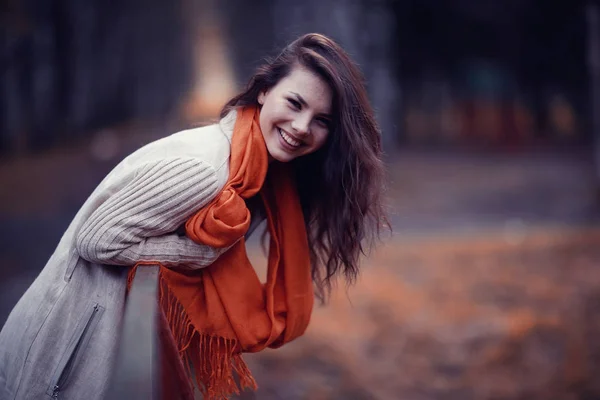 Happy woman in park — Stock Photo, Image