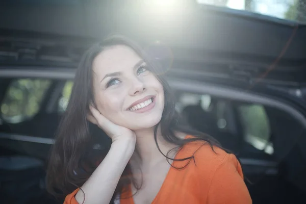 Mulher feliz bonita — Fotografia de Stock