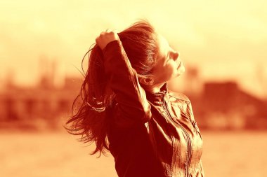 Genç güzel kadın.