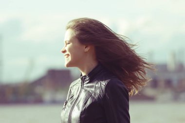 Genç güzel kadın.