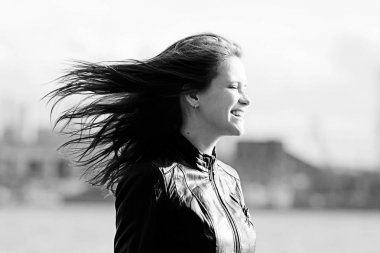 Genç güzel kadın.